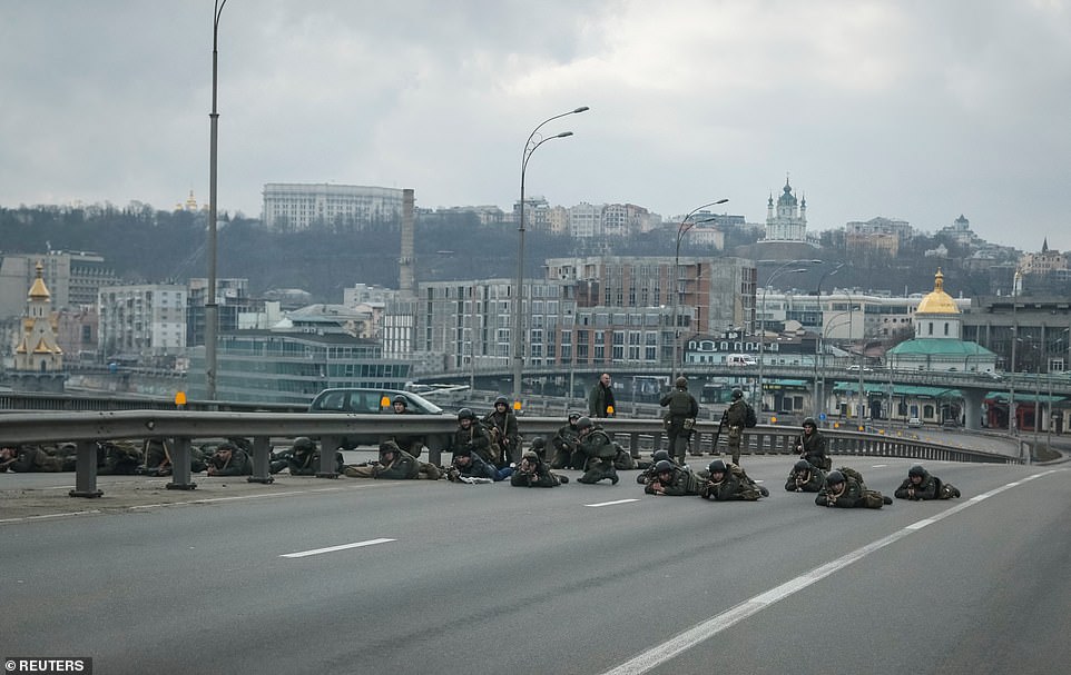 تقدم القوات الروسية نحو كييف watanserb.com