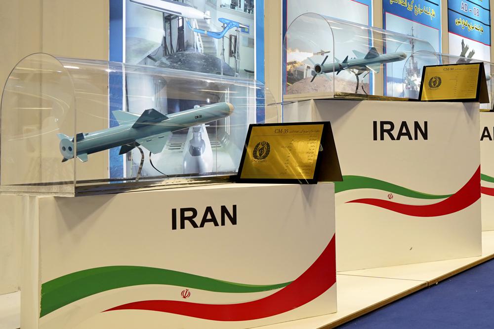 جرى عرض أنظمة الدفاع الجوي الإيرانية خلال المعرض 