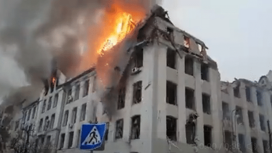 قصف مركز الشرطة في خاركيف watanserb.com