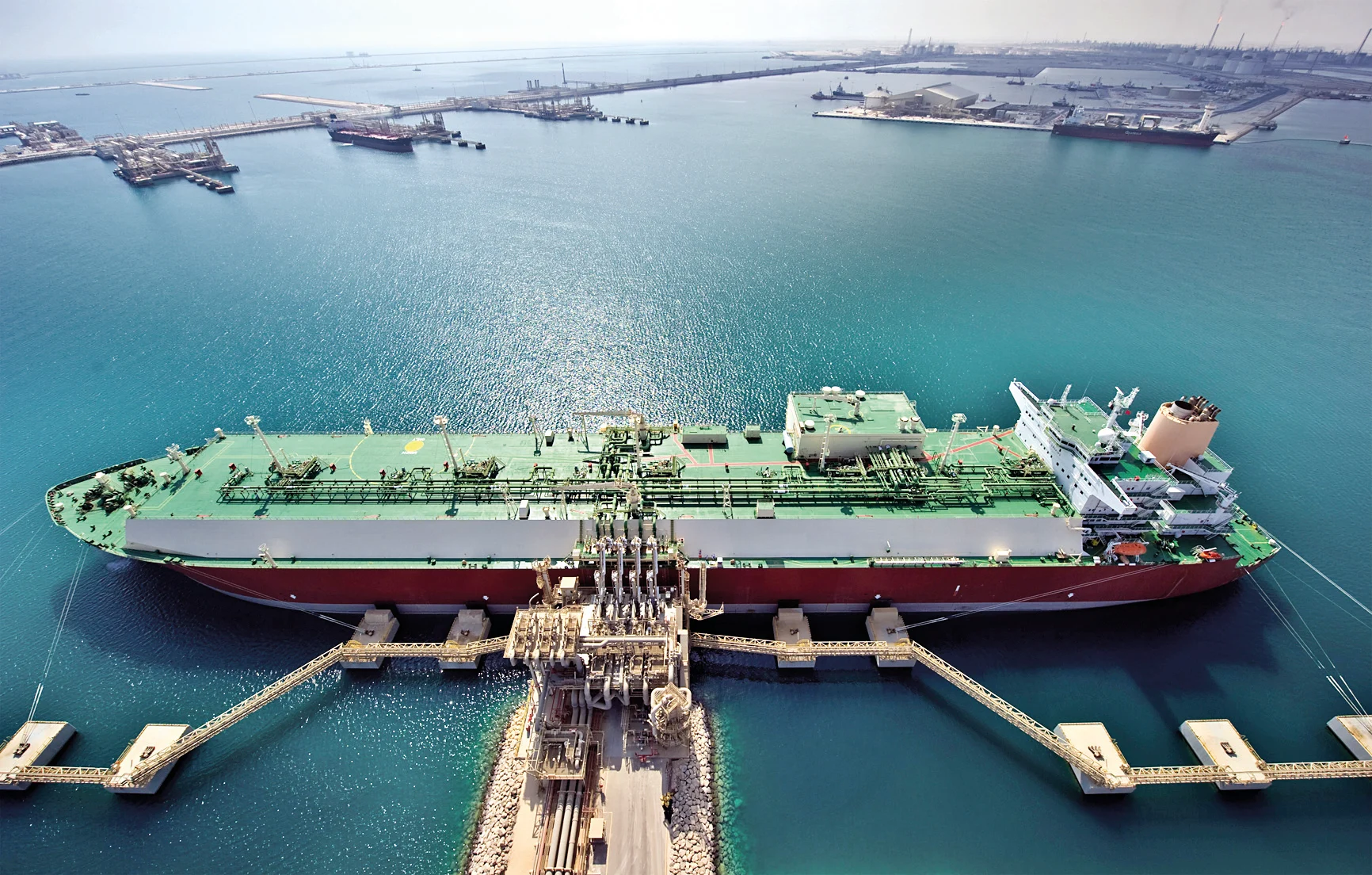 قطر تتطلع إلى توقيع اتفاقيات طويلة الأمد مع الدول الغربية في خطوة من شأنها أن تقلب خريطة الطاقة في العالم رأسا على عقب watanserb.com
