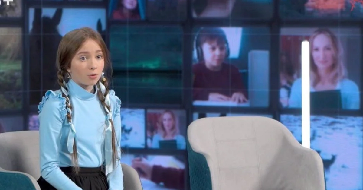بوتين يستخدم فتاة صغيرة لإقناع الأطفال أنه لا توجد حرب مع أوكرانيا! (فيديو) watanserb.com
