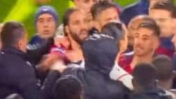 هتافات عنصري تنتهي بشجار بين اللاعبين في مباراة ميلان وكالياري watanserb.com