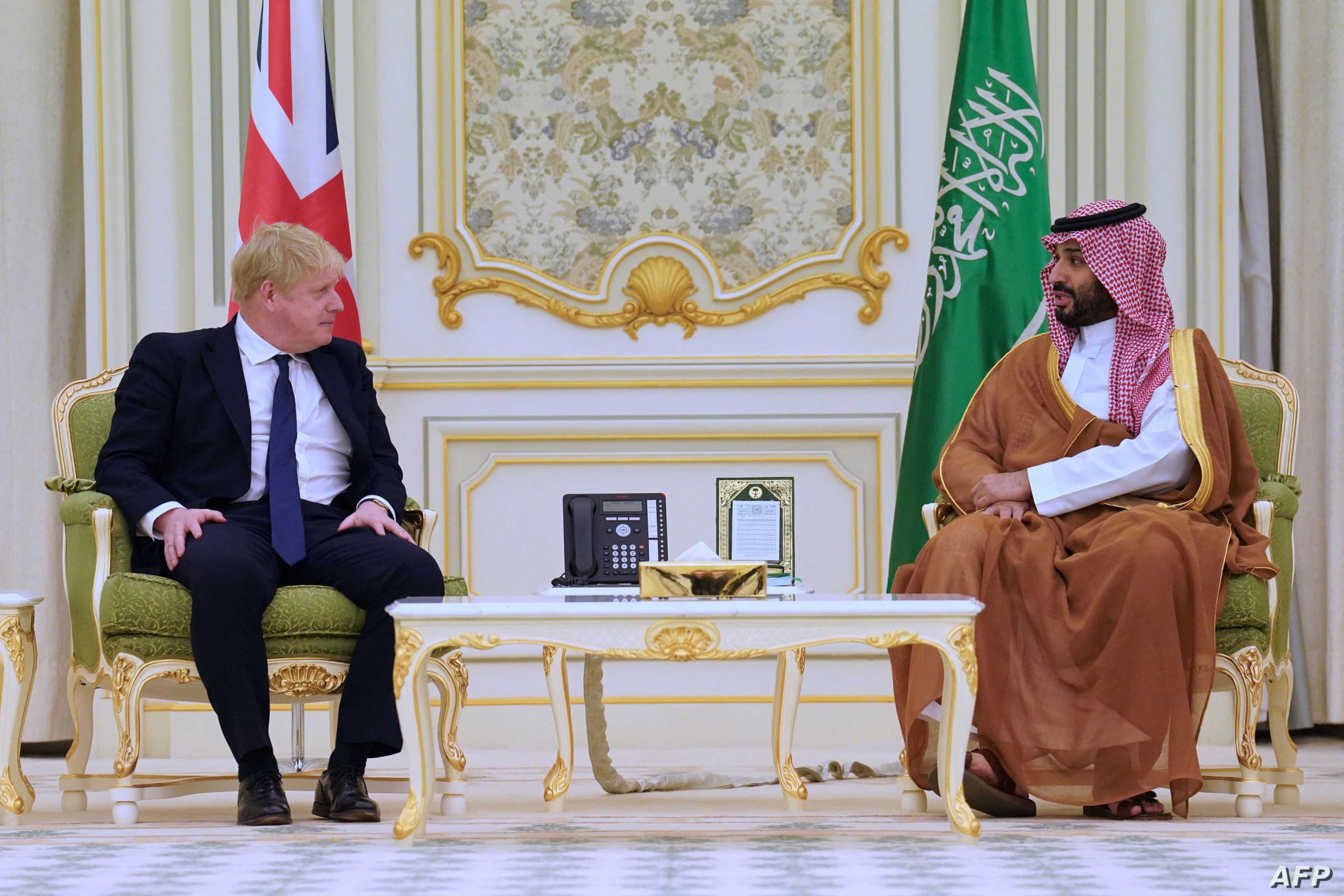 ولي العهد السعودي محمد بن سلمان ورئيس الوزراء البريطاني بوريس جونسون watanserb.com