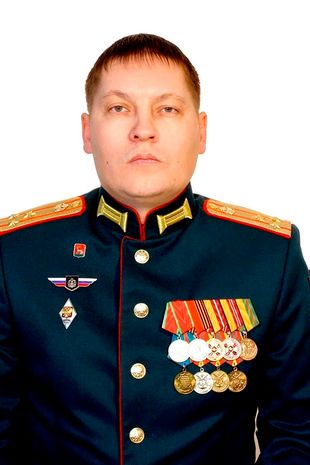 ميخائيل ناغاموف قائد فوج المتفجرات الروسي الذي قتل في أوكرانيا