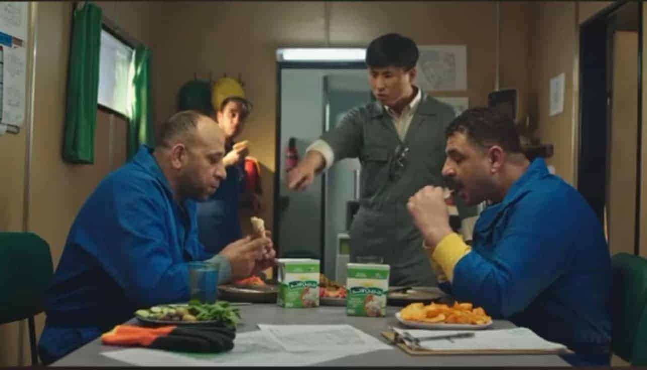 الجالية المصرية في الصين غاضبة بعد إعلان "جبنة جرين لاند".. ألفاظ وإشارات خارجة مُهينة!