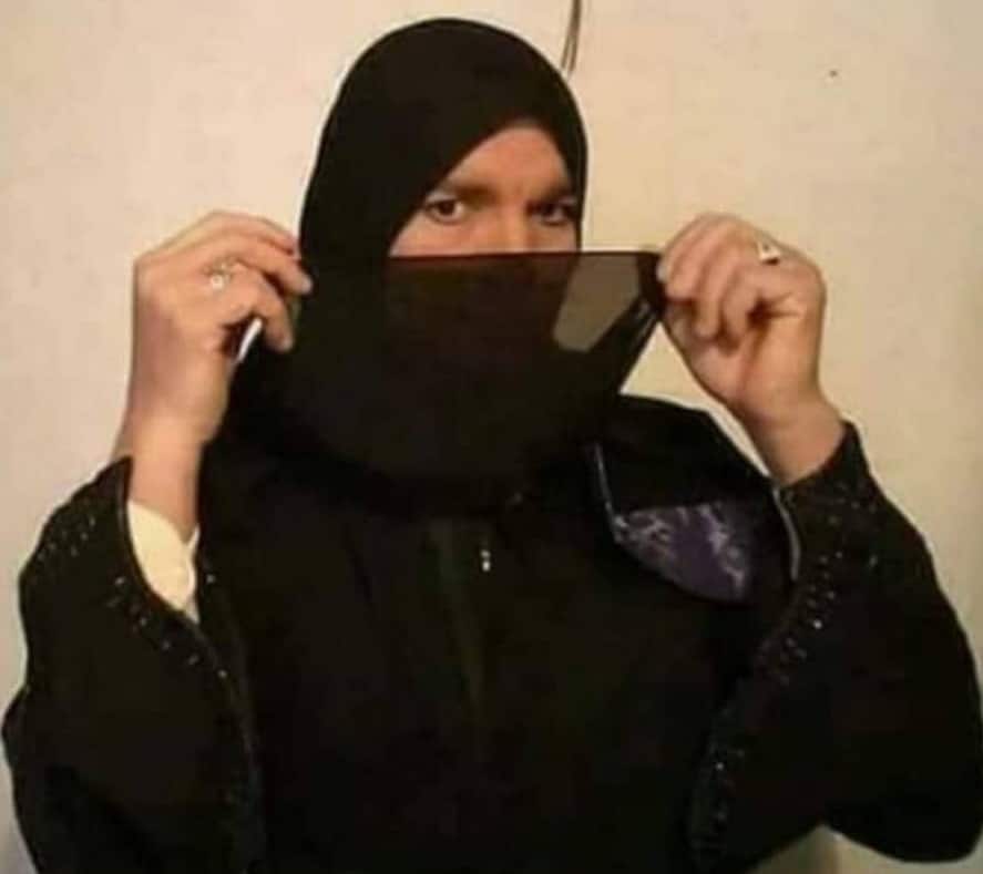 رجل يتنكر بزي نسائي في الجزائر watanserb.com