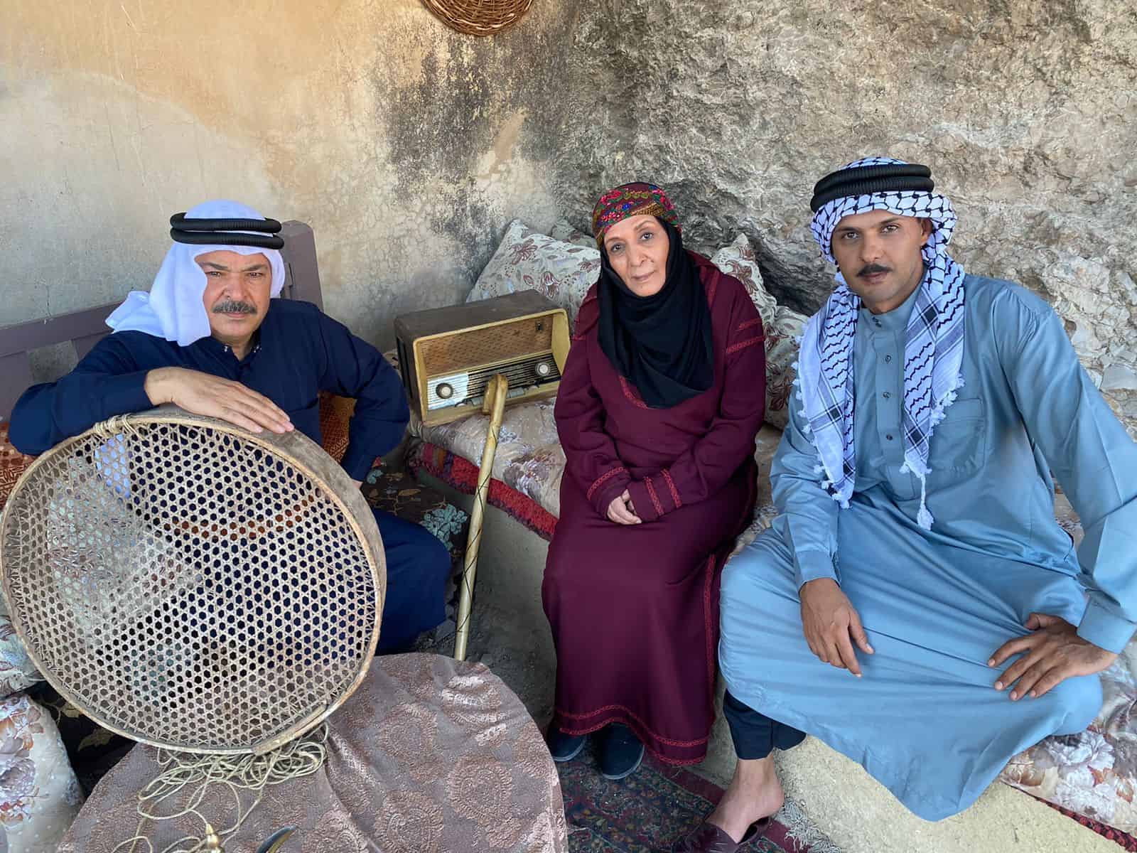 مؤلف مسلسل "حضور لموكب الغياب" يروي لـ"وطن" كيف تحول فيلم "وردة مخملية" إلى مسلسل مسروق watanserb.com