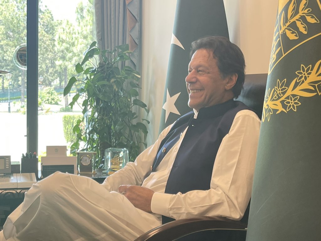 تآمر الإمارات على رئيس الوزراء الباكستاني عمران خان watanserb.com