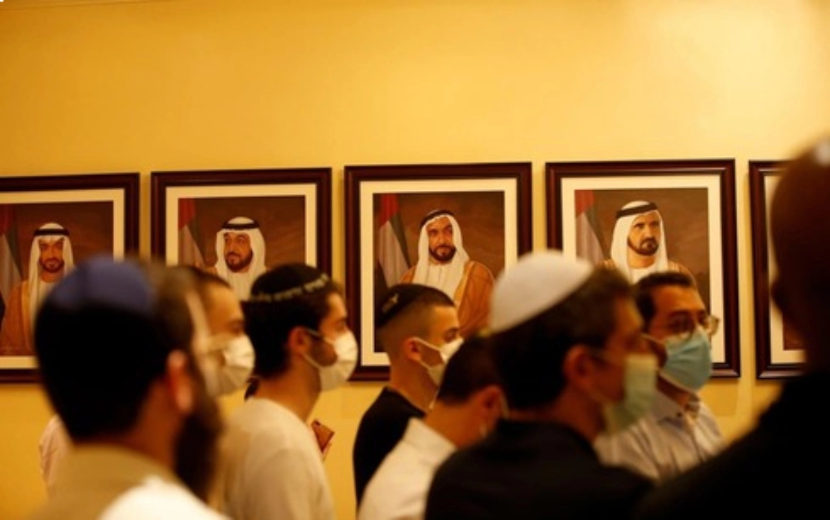 اليهود يشعرون بأمان أكبر عند ارتداء الطاقية اليهودية في دبي