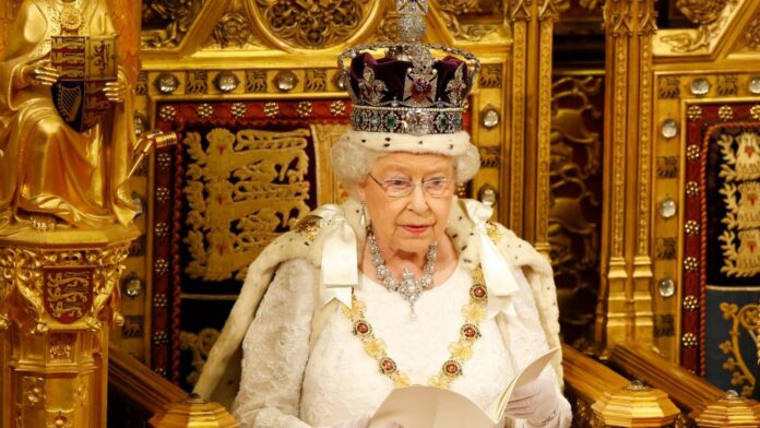 الملكة إليزابيث الثانية watanserb.com