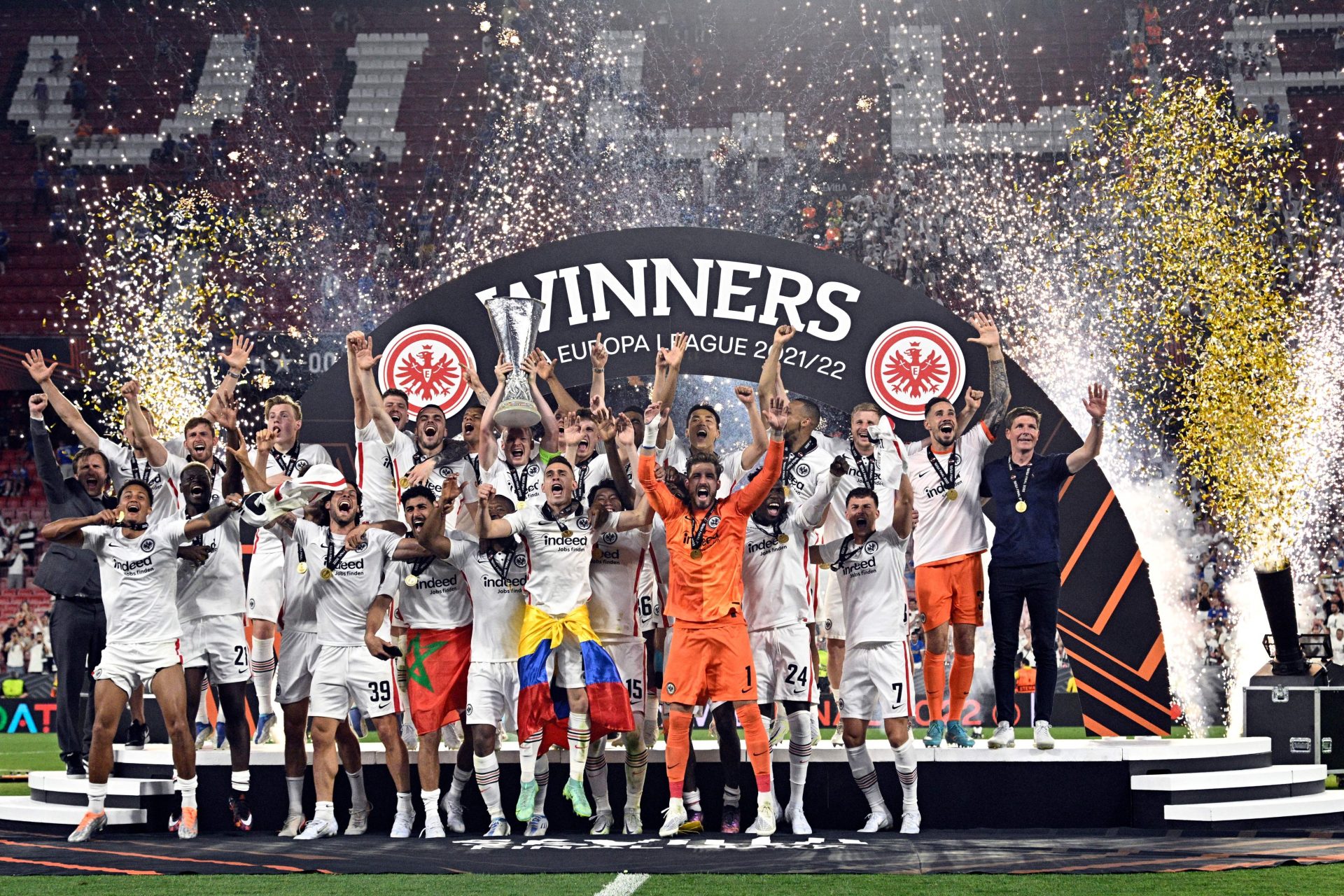 فرانكفورت يحصد لقب الدوري الأوروبي للمرة الثانية في تاريخ مسيرته watanserb.com