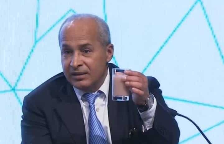 زياد المناصير يتناول السماد watanserb.com