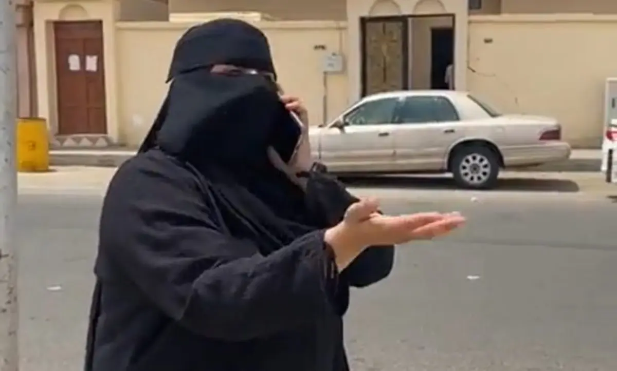 طرد سيدة سعودية القريات watanserb.com