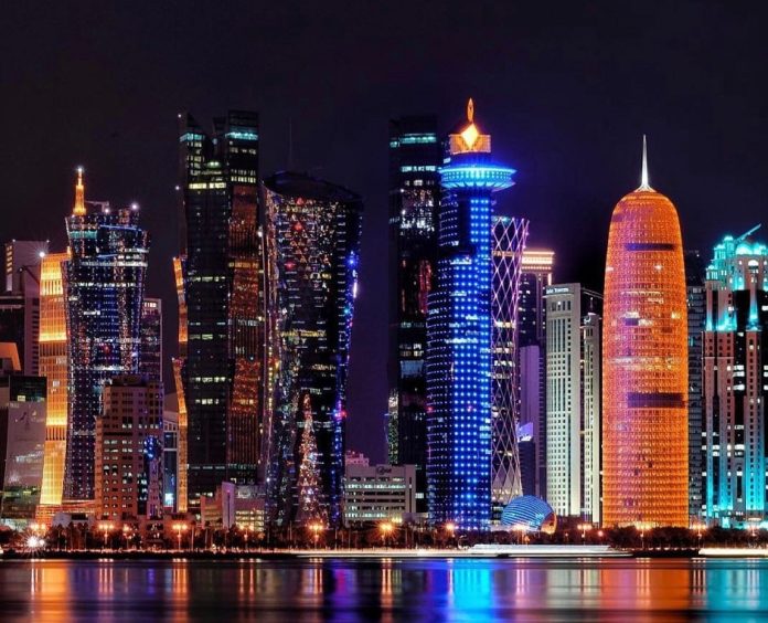 موازنة قطر تحقق فائضاً بـ 13.6 مليار ريال watanserb.com