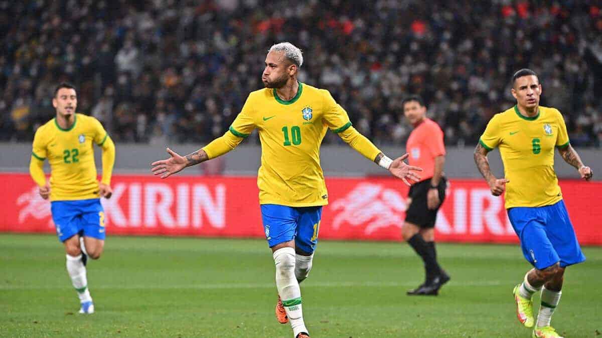 البرازيلي نيمار قريب من معادلة رقم بيليه watanserb.com