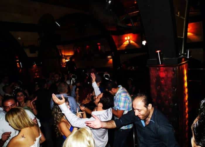 صالات القمار و شبيحة الأسد watanserb.com