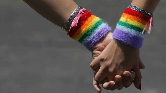 مكافحة المثلية الجنسية watanserb.com