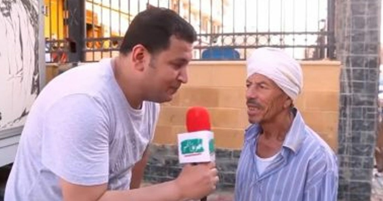 المصري علي فايز مذيع الغلابة watanserb.com
