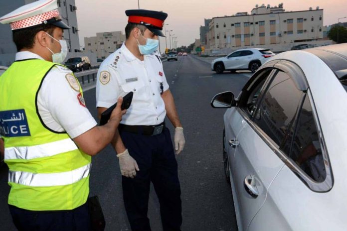 الاعتداء على شرطيين بحرينيين watanserb.com