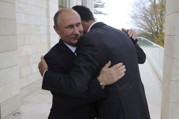 بشار الأسد يحتضن بوتين
