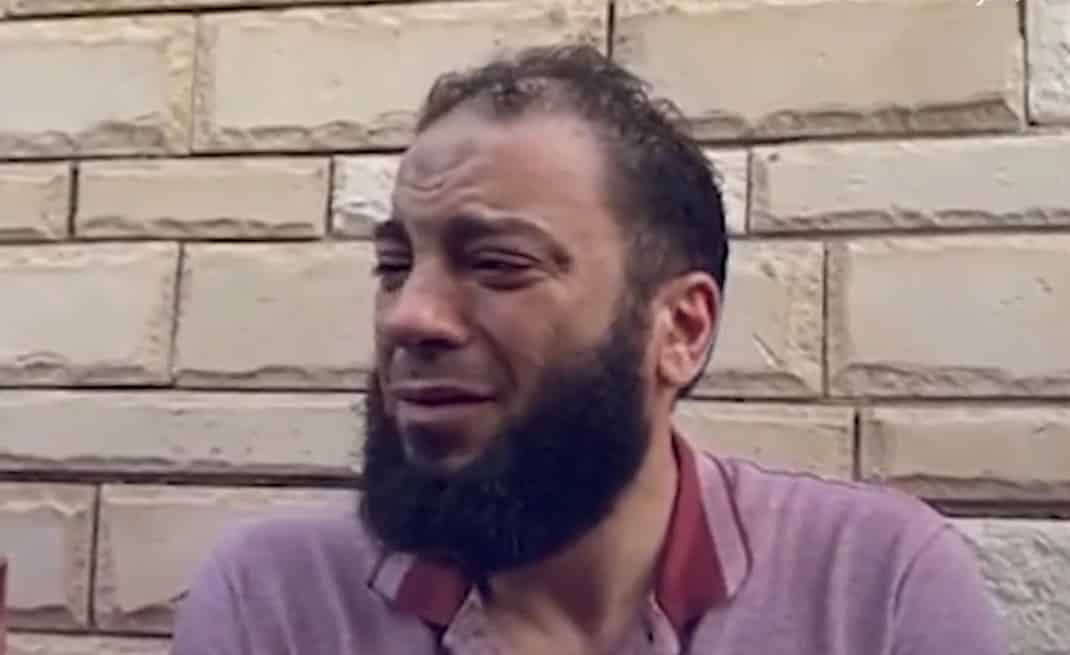 حازم شومان يبكي ابنه watanserb.com