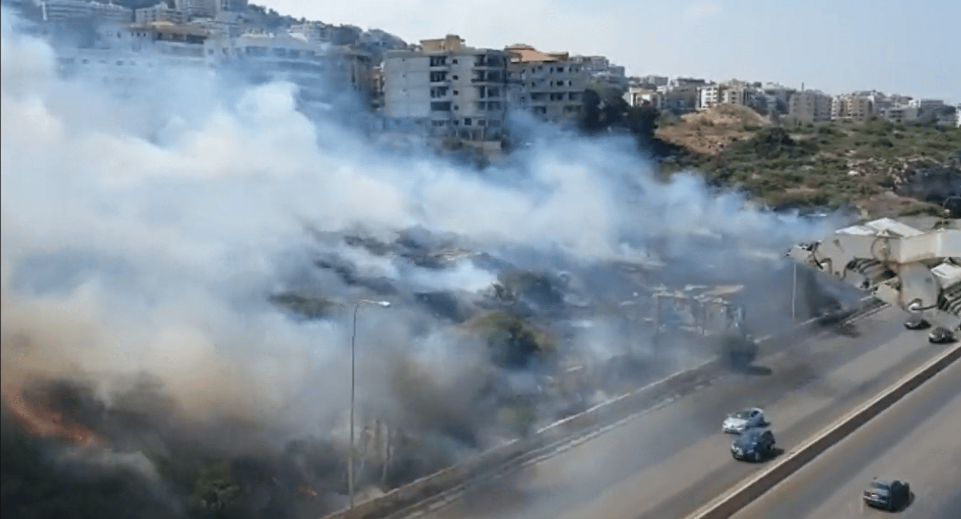 حريق في لبنان watanserb.com