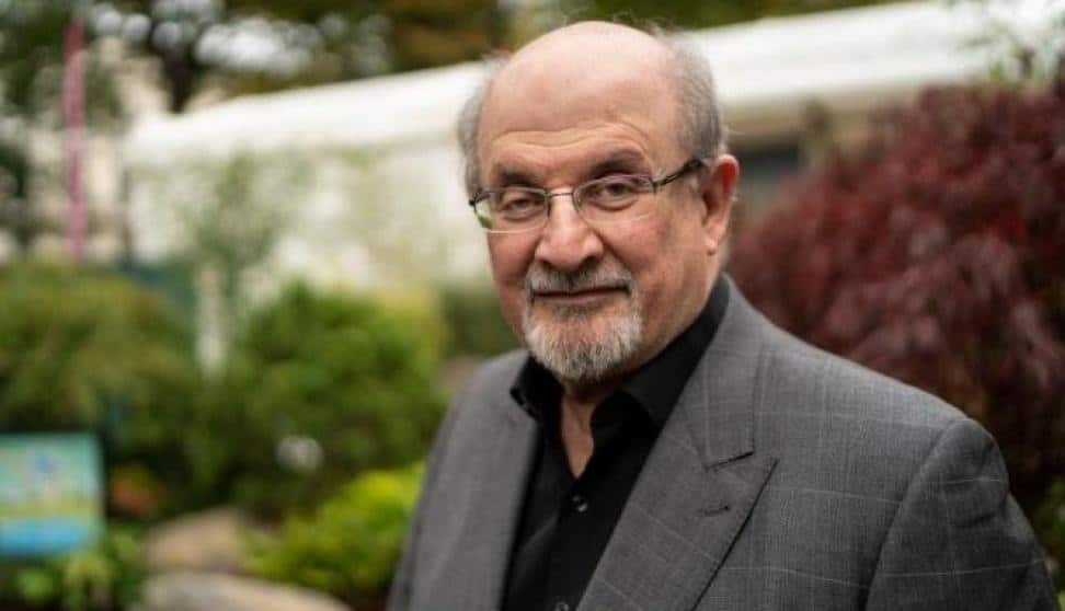 طاعن سلمان رشدي watanserb.com