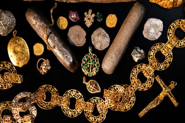 اكتشاف كنز ثمين ومجوهرات في سفينة إسبانية غرقت منذ 350 عاما watanserb.com