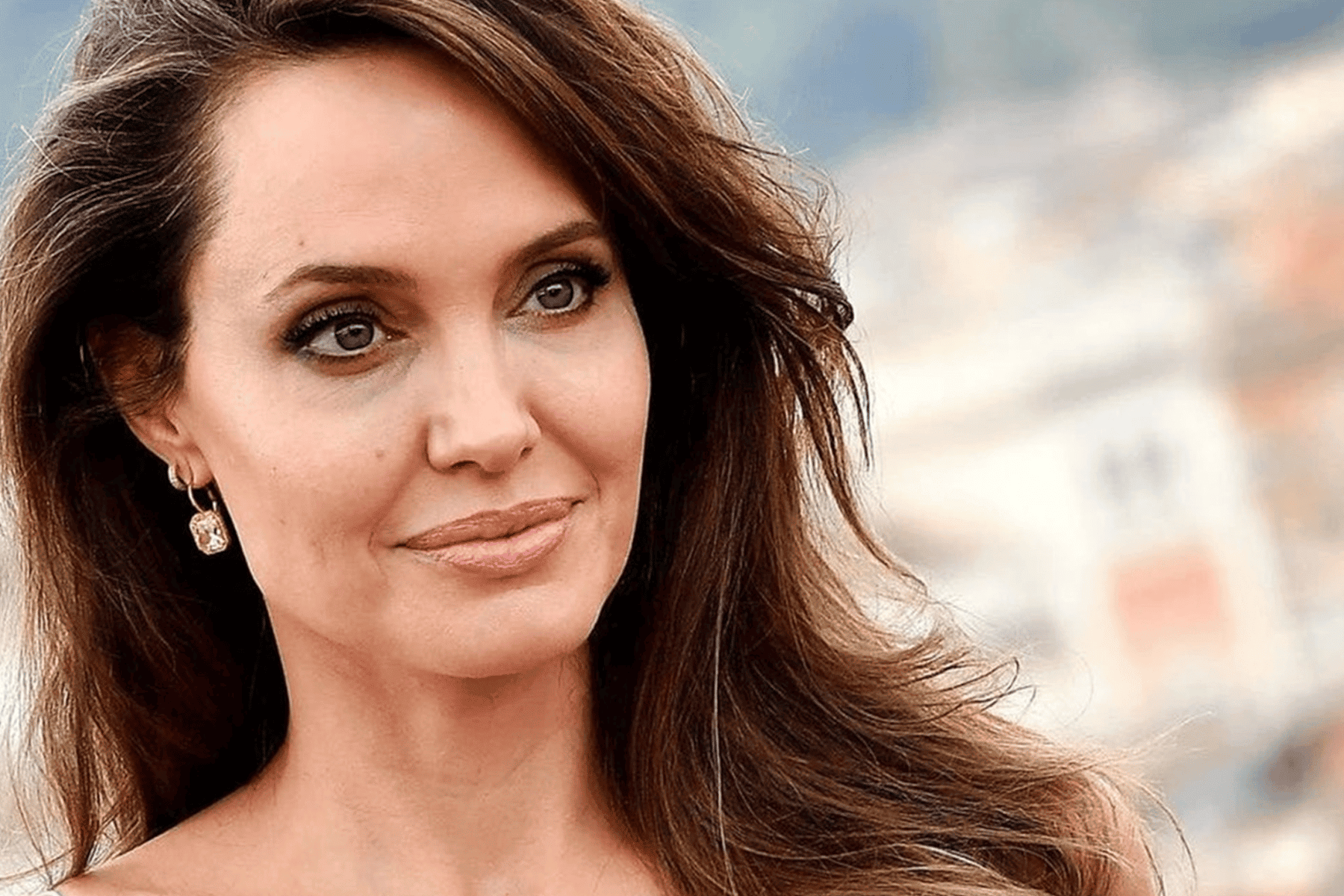 زواج انجلينا جولي من فنان عربي watanserb.com