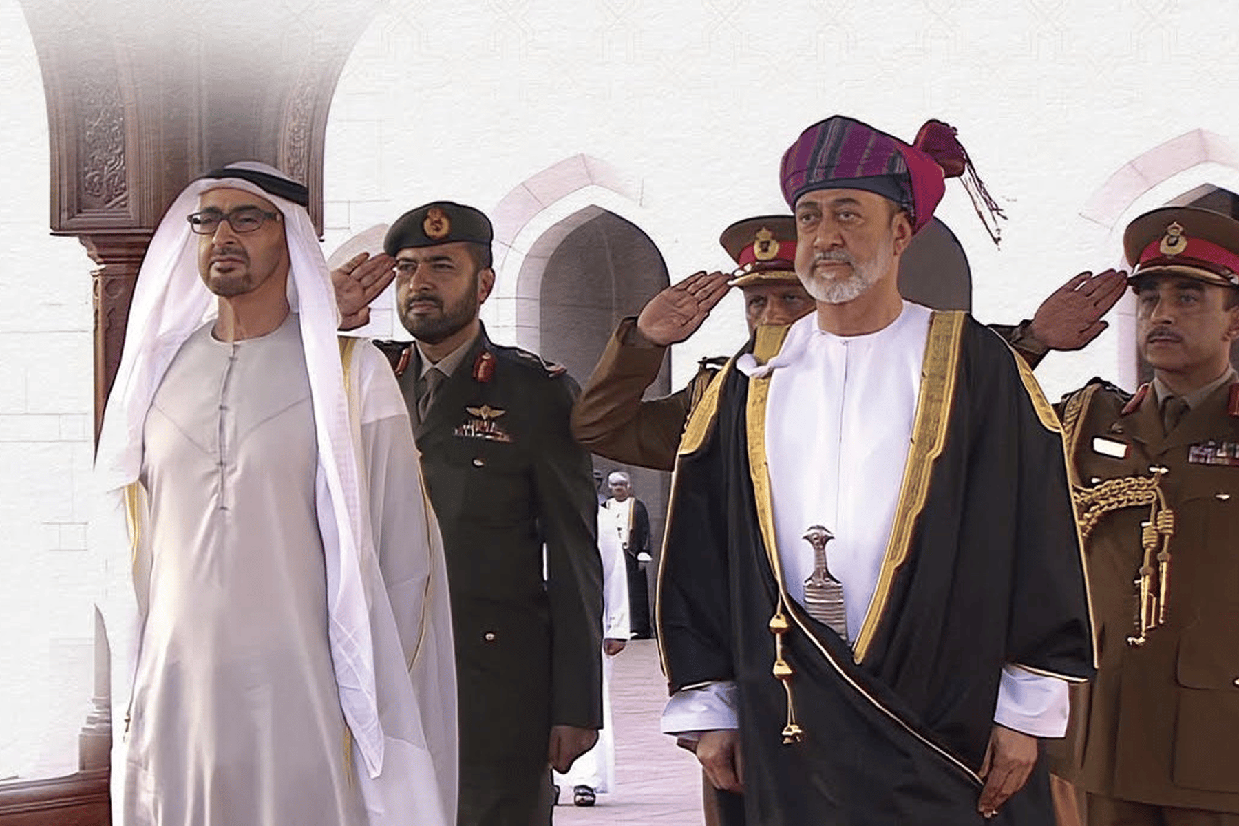 سلطان عمان يستقبل الرئيس الاماراتي watanserb.com