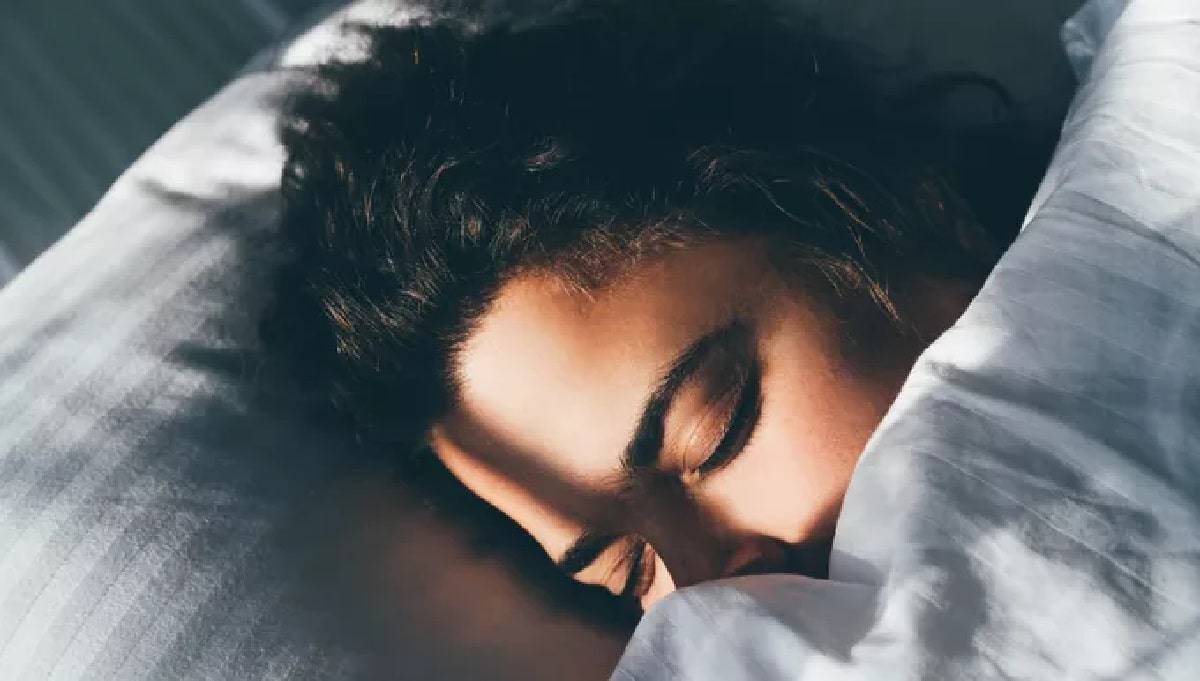 اتبع القواعد الأساسية للنوم جيّدًا watanserb.com