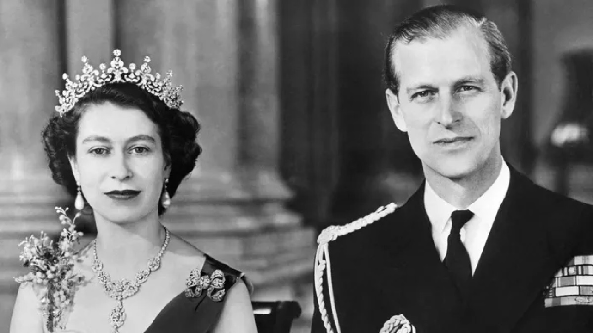 الملكة إليزابيت الثانية وزوجها الأمير فيليب watanserb.com