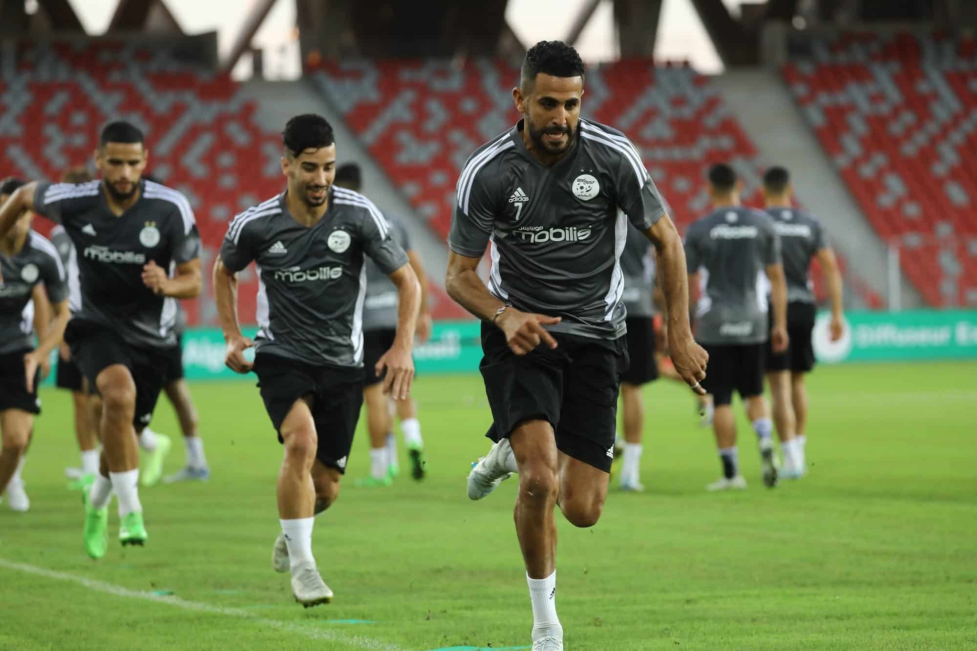 تشكيلة منتخب الجزائر watanserb.com