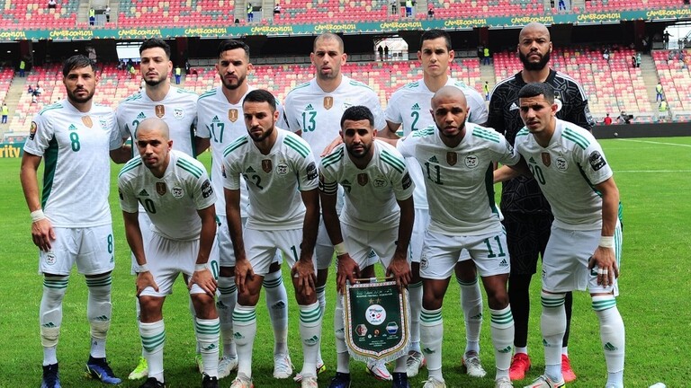 منتخب الجزائر لكرة القدم watanserb.com