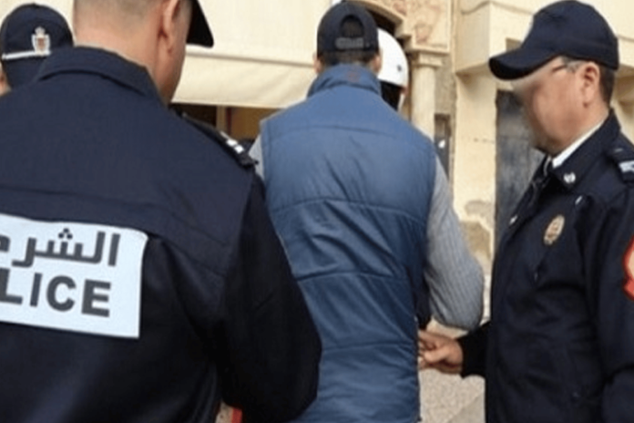 رشوة ضابط شرطة في تونس watanserb.com