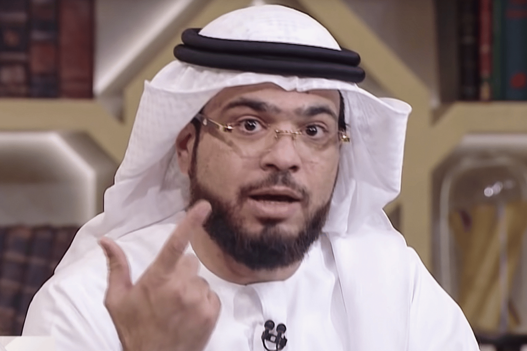 وسيم يوسف يهاجم عثمان الخميس watanserb.com