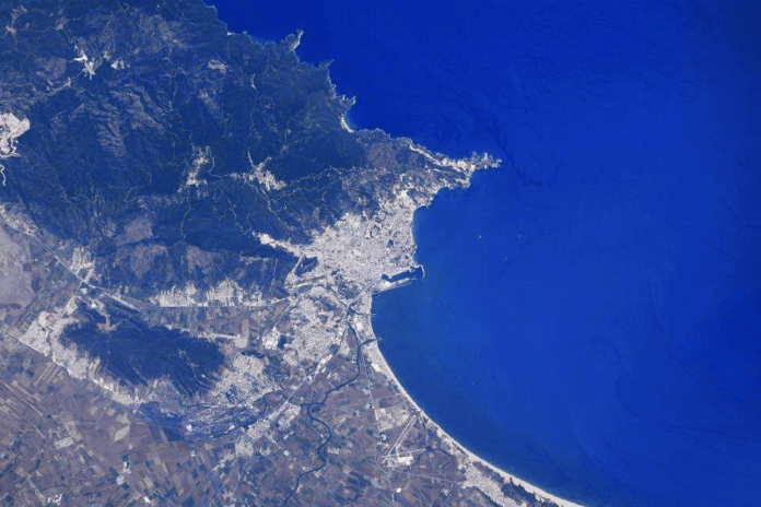 صور ساحرة للجزائر من الفضاء watanserb.com