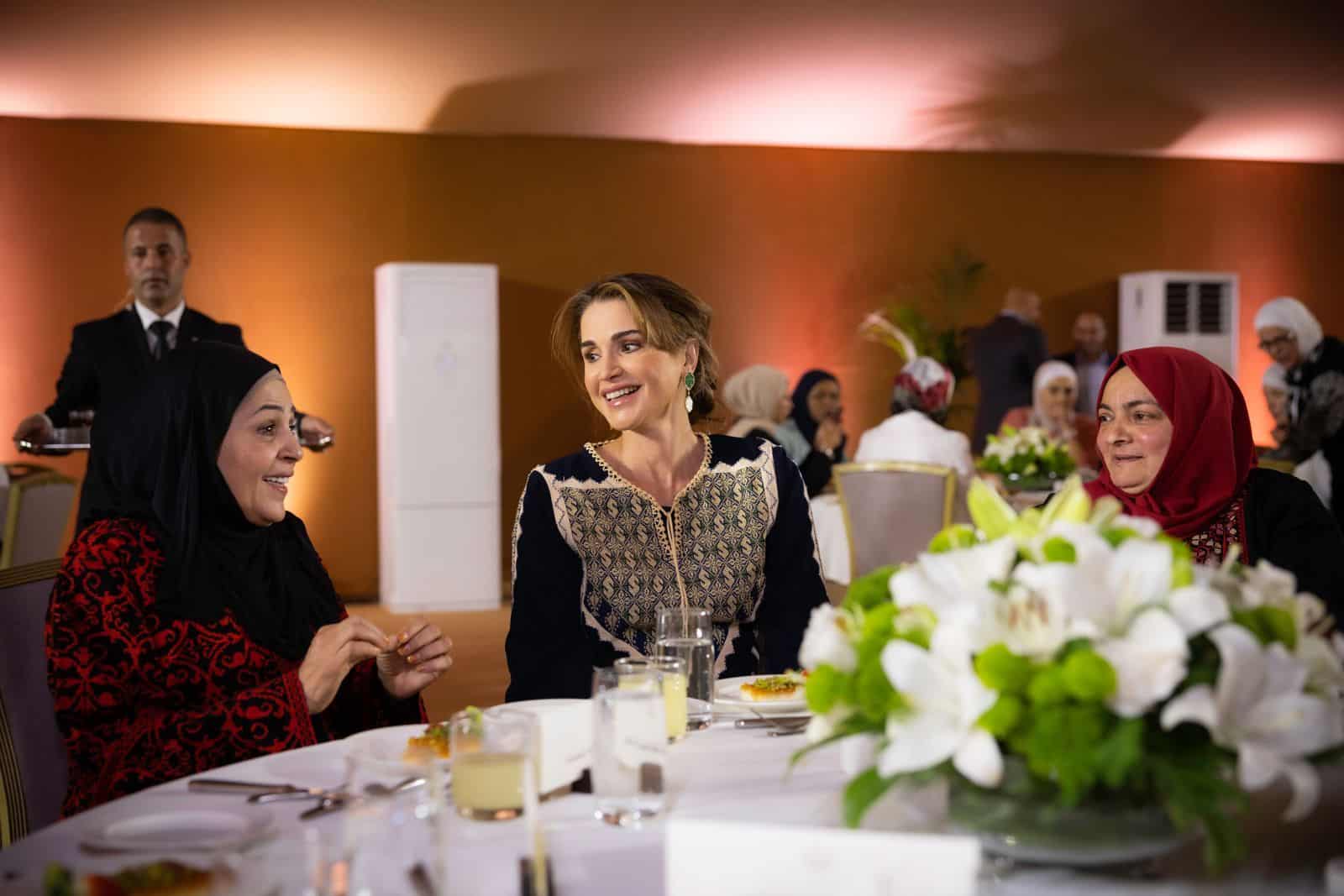 الملكة رانيا watanserb.com