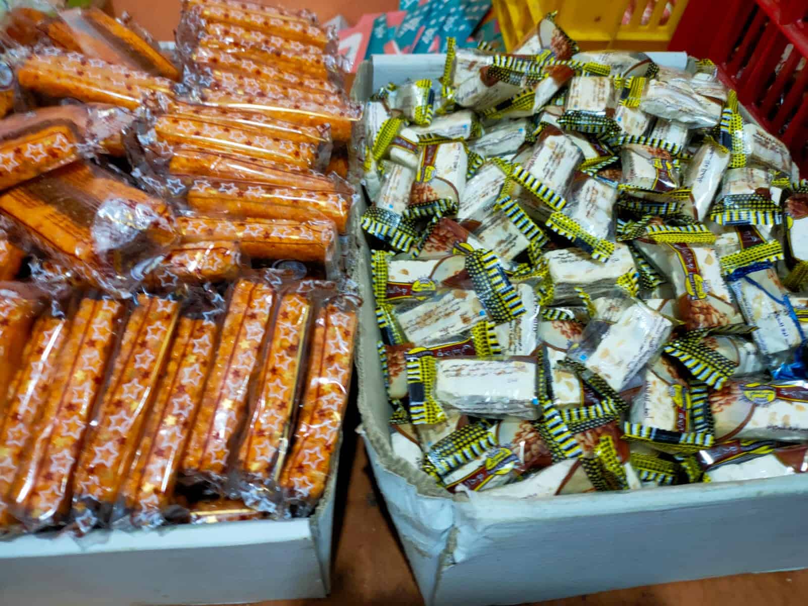 توزيع حلوى المولد منتهية الصلاحية watanserb.com