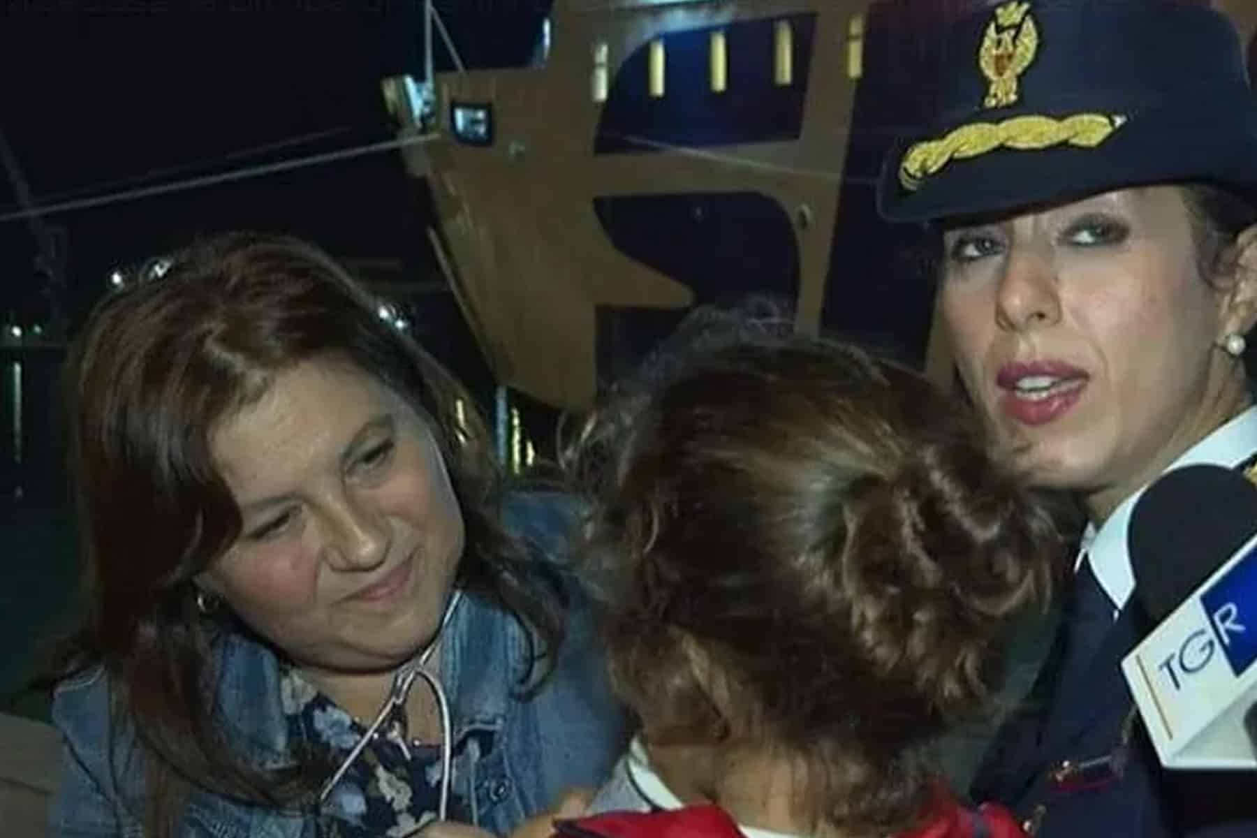 طفلة تونسية مهاجرة watanserb.com