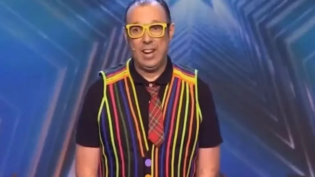 وفاة ساحر إسباني أمام جمهوره watanserb.com