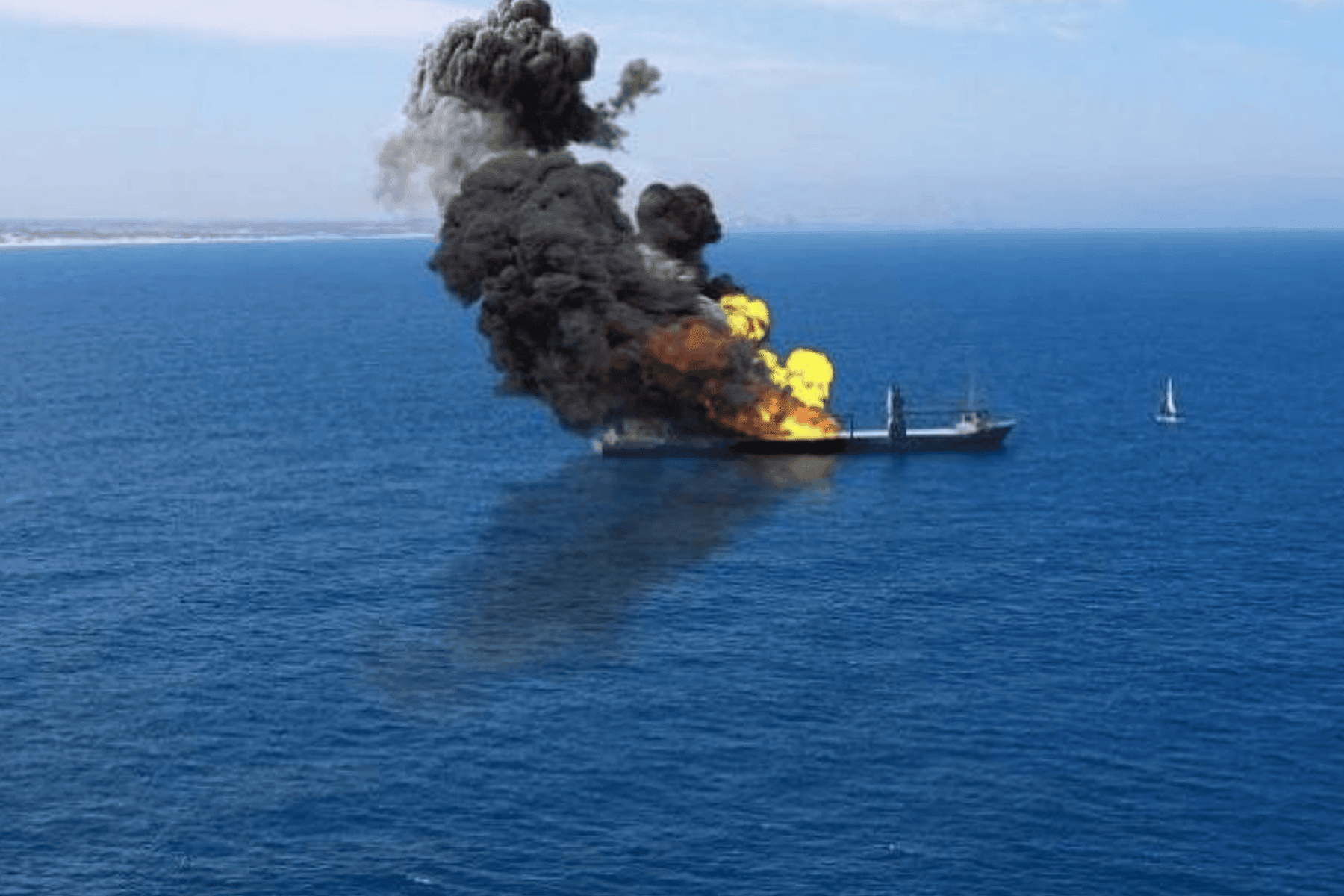 استهداف ناقلة نفط watanserb.com