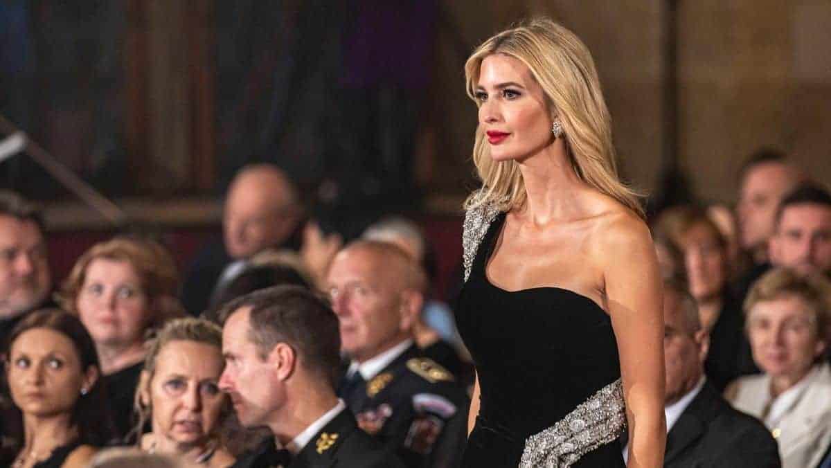 إيفانكا ترامب تودع الصيف بـ"هوت شورت" أبيض! (شاهد) watanserb.com