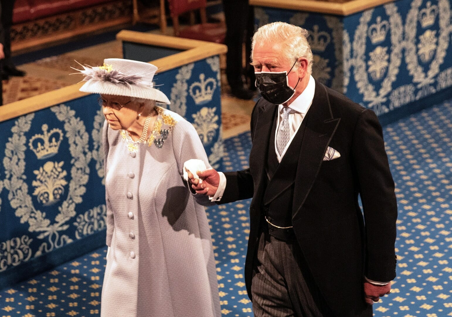 الملكة اليزابيث وتشارلز