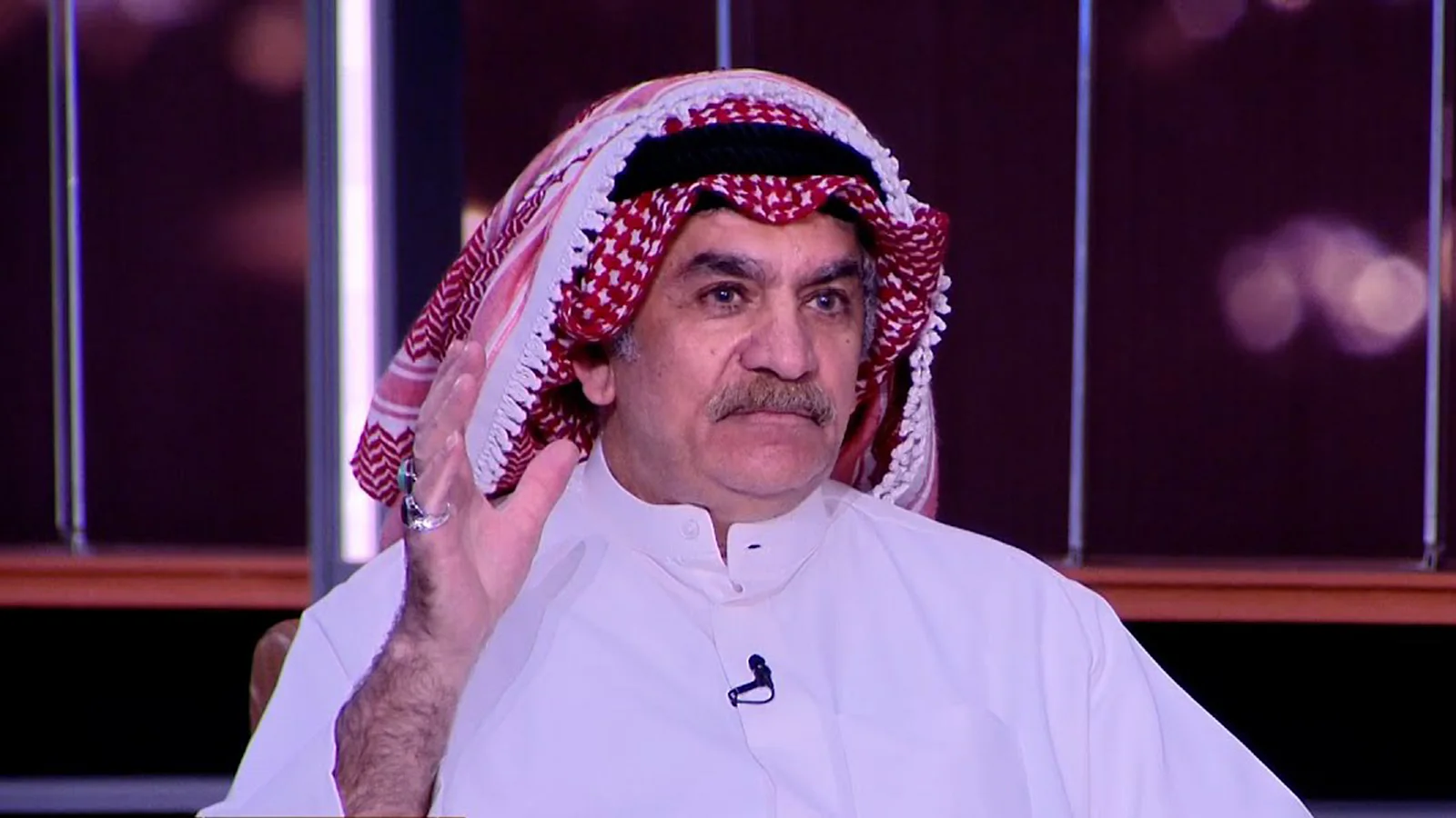 جاسم بهمن مستعد لعلاج كريم بنزيما watanserb.com