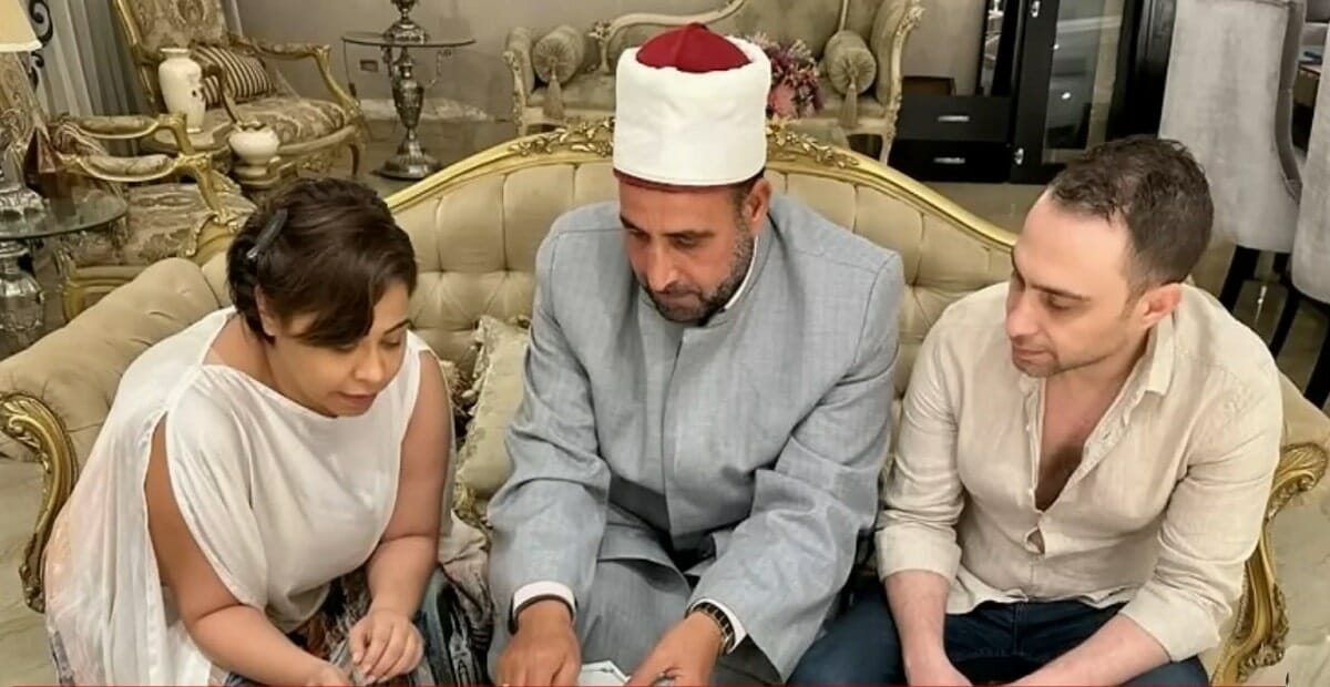 غياب الشهود عن عقد زواج شيرين عبدالوهاب وحسام حبيب watanserb.com