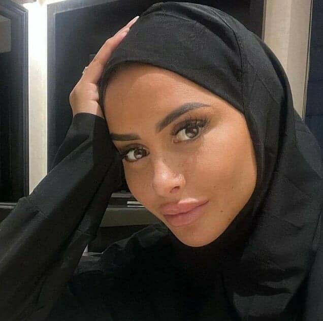 الحسناء الفرنسية مارين الحيمر في رحلة روحية بالحرم المكي وهكذا تمكنت من قراءة القرآن (شاهد) watanserb.com