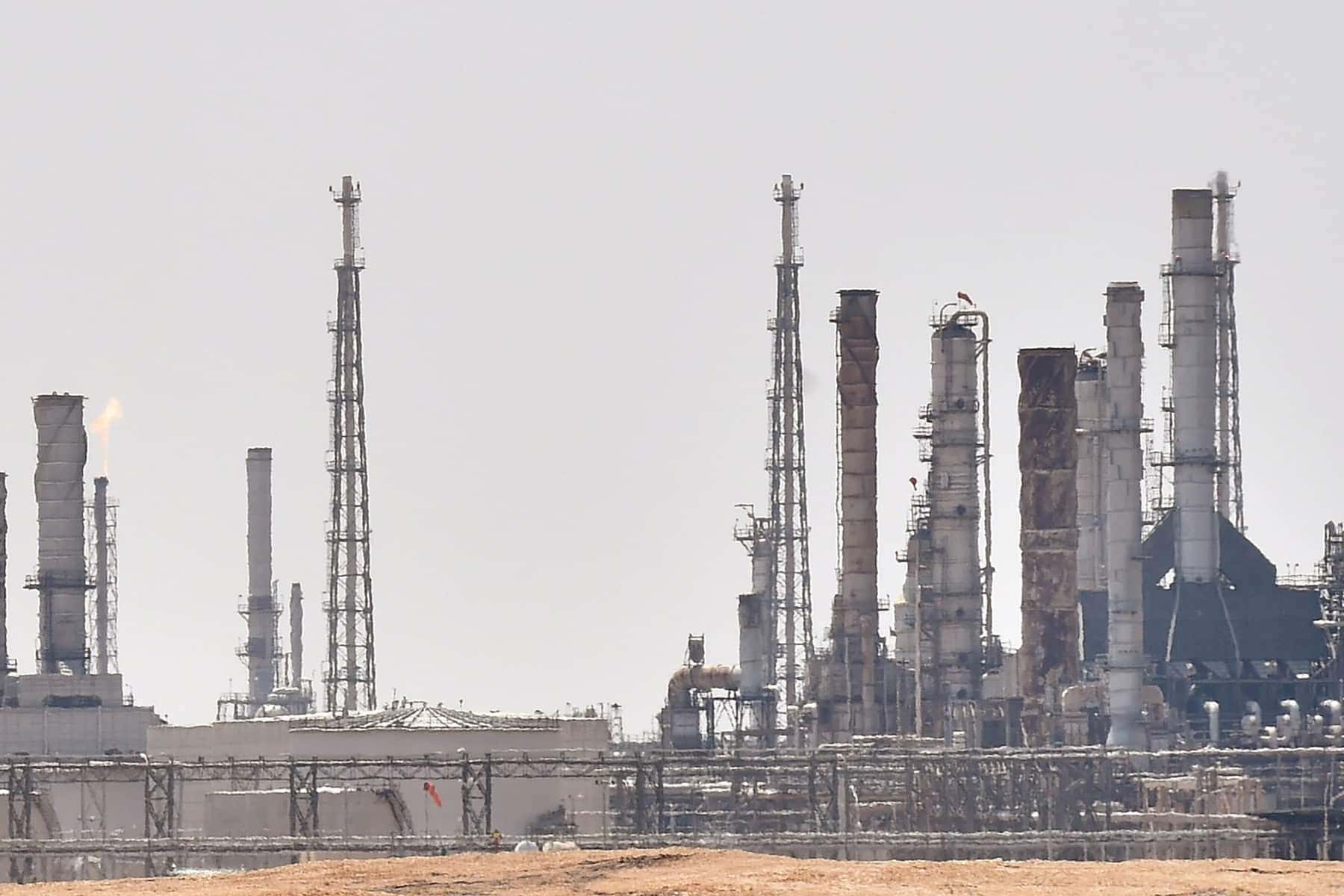 الهجوم على منشآت نفطية سعودية watanserb.com