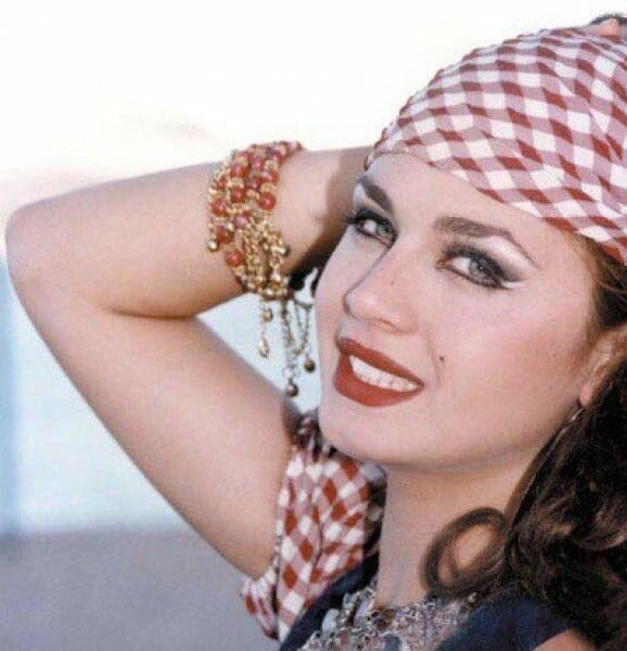 ملكة جمال لبنان وبطلة "نور العين".. لن تتخيل كيف أصبح شكل نيكول بردويل في عمر الـ49! watanserb.com