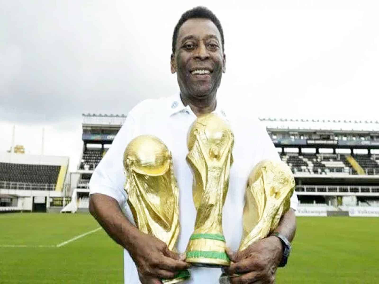 أسطورة البرازيل بيليه اللاعب الوحيد المتوج بكأس العالم 3 مرات watanserb.com